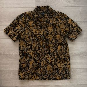 Club Monaco short sleeve woven